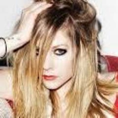 ♬_All Star No Pé, Guitarra Na Mão* Avril Na Cabeça e No Coração ☠ Fã Incondicional Da @AvrilLavigne!_♬