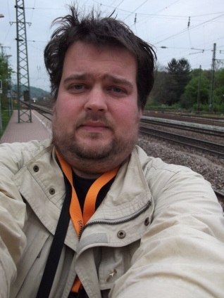 Founder of a business, been in the US for a year, often surf through the internet