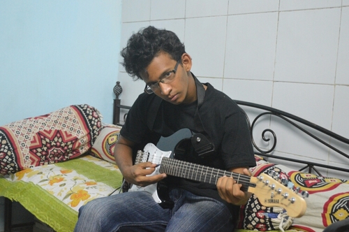 I am deadGuitaR !!!!