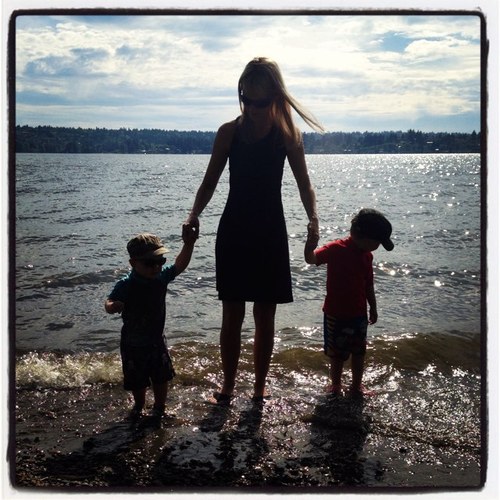 Woodinville, Wife of adventure hubby, Momma to 2 boys, lover of iced lattes and #WAwine!