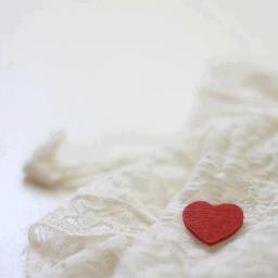 smsm90's profile picture. ارقص كما لو أن لا أحد يراك
غَنِّ كما لو أنّ لا أحد يسمعك
أحبَّ كما لو أن لا أحد سبق أن جرحك