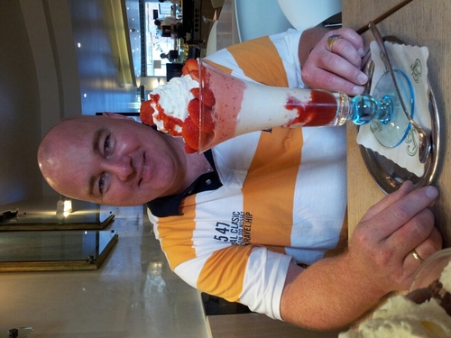 khasi_'s profile picture. 