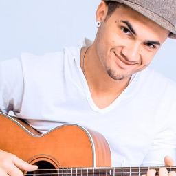 Espaço para os admiradores do cantor, compositor e produtor Diego Azevedo! Twitter oficial: @diegosfazevedo