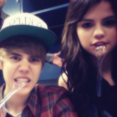 biebsglow's profile picture. novo twitter: @lawjelena