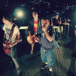 Banda Fly Hi.
http://t.co/FLwISsPmnU