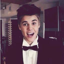Music/Videogames/Food/JustinBieber/Holidays/BestFriends/Dreams/Hopes
ASK ME♥ (: http://t.co/w0ElYYNfbk