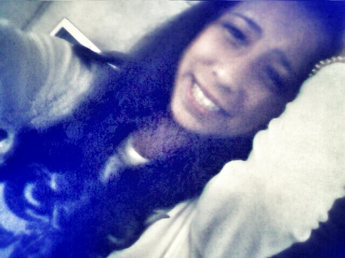Amo el sarcasmo, la ironía y soy un poco hostil. No apto para sensibles y cerrados. Equis, sigueme! soy un amor :) Mi idolo @Justinbieber