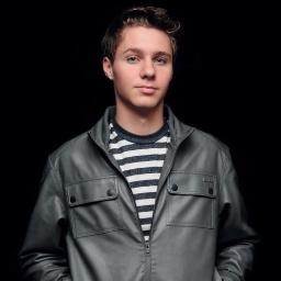 We Love Braiden very much!! Supporting him all through out! @BraidenWood .  #BraidenWood