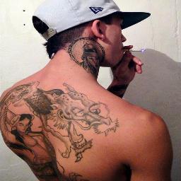 Tatuagens, graffiti, desenhos, café, rap, rock'n'roll, skate ...
