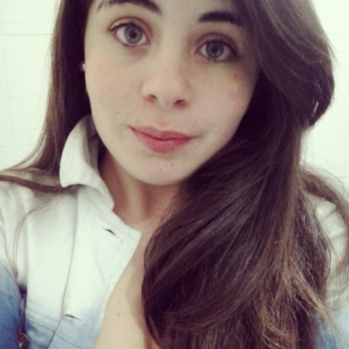 Nao tenho tempo de odiar quem me odeia ,estou oculpada demais ,amando quem me ama