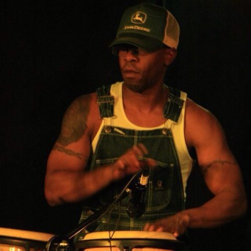 FiloRicho's profile picture. Blessed father of two sons, ex-athlete, drummer, believes in bareknuckle justice, and if you follow me I will follow you.