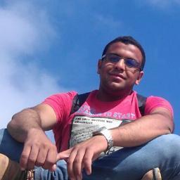 واحد من الناس 
طالب تجاره مطحون 
#مسلم #مصرى #اهلاوى #ثورجى #تيار_شعبى #منايرى 
وربنا يستر :)