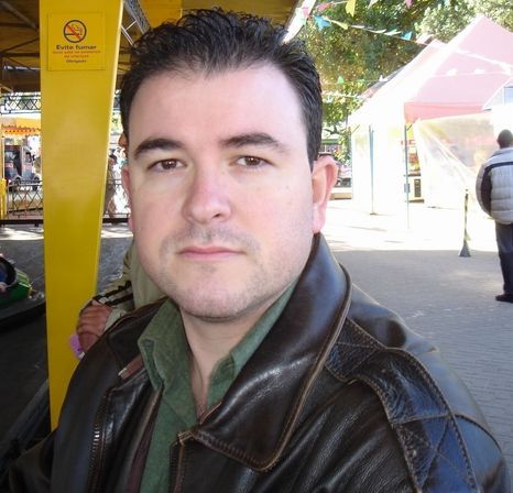 Administrador com MBA em Gestão Comercial
