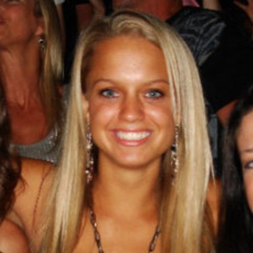 emele326's profile picture. 