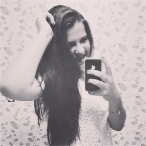 MEU LEMA É NEVER SAY NEVER AND BELIEVE MY LIFE SE RESUME EM @justinbieber ELE ME ENSINOU NUNCA DESISTIR DOS MEUS SONHOS,E É POR ISSO QUE HOJE EU ESTOU AQUI.