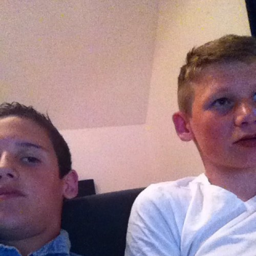 Rozen zijn rood, je anus is blauw, dit heeft geen zin voor jou. Xxxxxxxxx maud