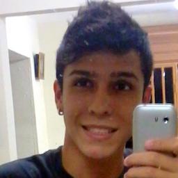 Cuidado com o que deseja para mim, pois quem me protege não brinca e nem dorme!