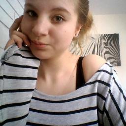 julcia_styles's profile picture. Hello! I love 1D and my friends 15yo. Love London ♥ ^^ Follow me :) Harry is my drug. http://t.co/Ss2JGDAHeP