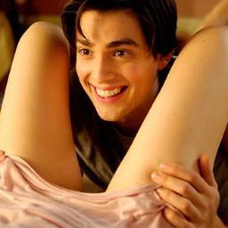 Adicta al sexe. FOLLOWBACK i us faig sexe oral, m'és indiferent si sou nois, noies, o altres.