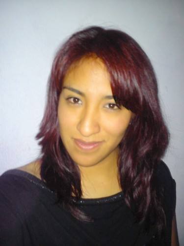 Fathii_95's profile picture. A veces cuando digo estoy bien, quiero que alguien me mire a los ojos, me abraze fuerte y me diga yo sé que no lo estas ♥!