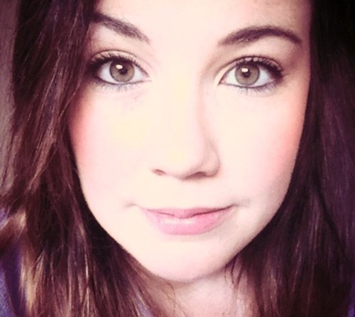 lauraaaahm's profile picture. You only live once, but if you do it right, once is enough.