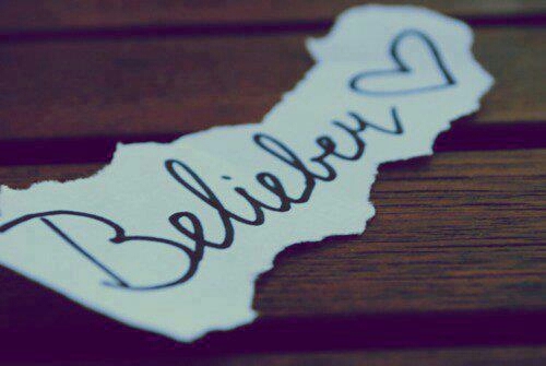 Belieber, Directioner and Rusher!(: don't judge me