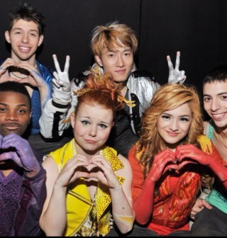 Just another fan of I aM mE. Please follow my blog dedicated to the crew!