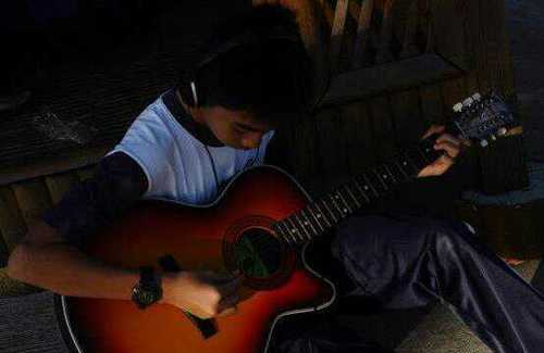 PianoJustin's profile picture. Music is my life...Proud American Pinoy!! I follow back.. Lol