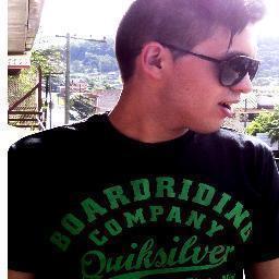 Live the moment            http://t.co/3Oktypzd8k