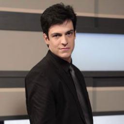 DOUTOR FELIX VEM DE LÁ DO HOSPITAL. ELE É UM CARA MAL, QUE GOSTA DE UM PAU!