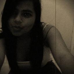 Me encanta conocer gente,viajar,bailar,estudiar... Soy descomplicada.. Si kieres saber mas de mi sigueme ♠ o hablame x msj ✉ ♥♣