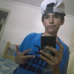 Eu sou mais um dos garotos que gostam de curtir a vida ao máximo, mais tbm sempre pensando em um futuro melhor !!!   ;]]