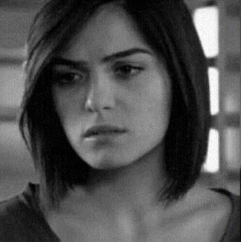 ‏
‏‏ﻟﺎ يهمني كثرة ﺎﻟﺎصدقااء تهمني      آلقلوب آلووفيهہ فقط ♡..