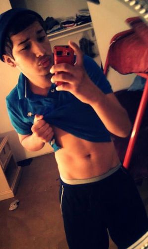 #Single #Gay #Bisexual Facebook Freak ^-♥  I tweet what pops in my mind, ill tweet quotes |Etc. ♥ i Tweet the real shit & leave out the bullshit & Follow Back ,