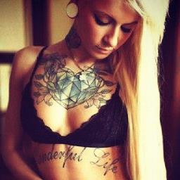 aussiebarbiexox's profile picture. Blonde... Beacause someone has to live up to the jokes. I'm the cure to your blonde addiction. ♡