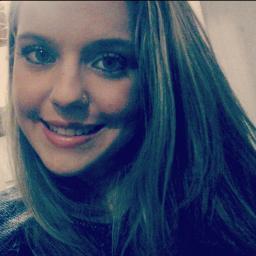 te amo minha loirinha gatona ,valeu por você existir é tão bom te ter aqui PRA SEMPRE AMIGAS SE DEUS QUISER  ♪@Evelin_Grasse