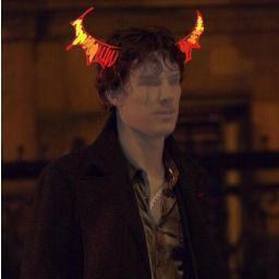 Your name is SVIRIS FATUUS and you like to think of yourself as a CONSULTING DETECTIVE when really you are a (BORING) GUY IN A BIG COAT. What will you do?