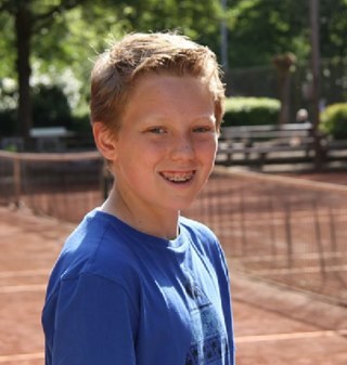 Sports: volleybal en tennis  -010- isn't just a code