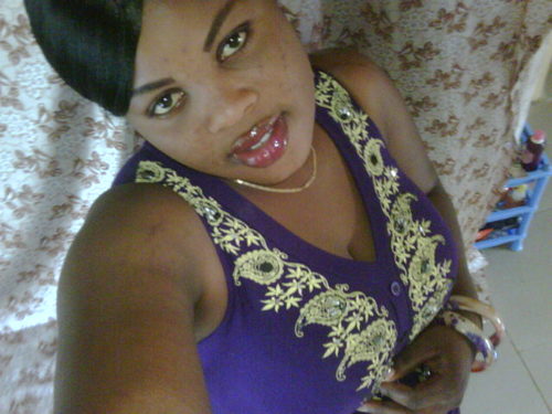 Just simple lady who love to be friendship with pple. Yess!!!