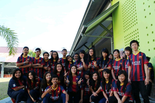 X6oodb's profile picture. Anak asuh Ibu Bunga. Lagu Kebangsaan: Waka Waka. Angkatan Hijau Don Bosco @dbpdg