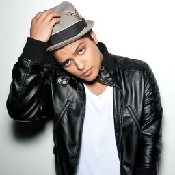 Bruno Mars is my life. Currently in the process of begging for tickets to his concert. (Very UNSUCCESSFUL though) :'(