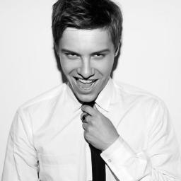 First Indonesian Resource of Xavier Samuel . Here you will find the latest news, photos, videos . Press Follow button if you like and love Xavier  #TeamXavierID
