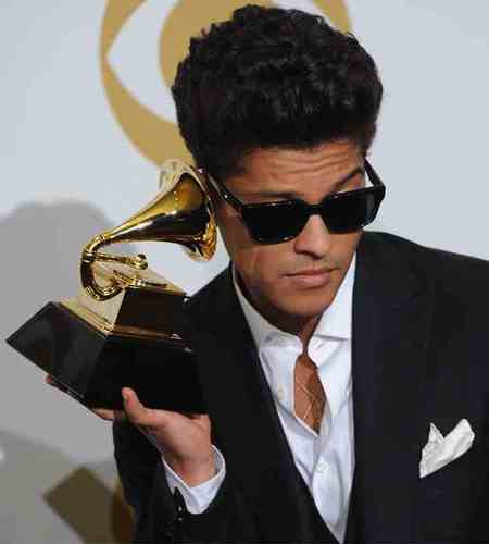 Im Just A Small Girl, Living In A Big World, And I Happened To Love Bruno Mars♥ On *11-10-13* I Saw Bruno In Concert :D………♬♪