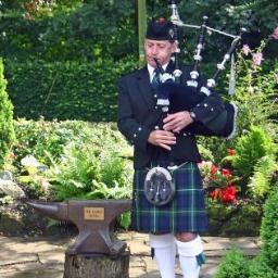 Bringing the unique sound of the Great Highland Bagpipes to South Wales & Adjacent Counties. Available for Weddings, Funerals, Burns Suppers, Corporate & More.