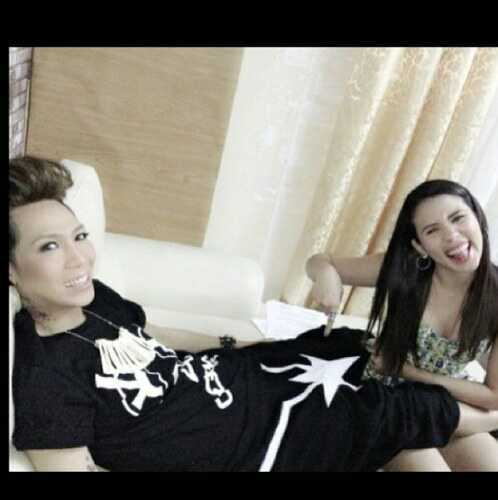 |@vicegandako♥@anakarylle|Do Followback if you ask♥♥♥#PartyParty Mahal ko ViceRylle VhongAnne RyLeen at buong showtime family! pampa GV!