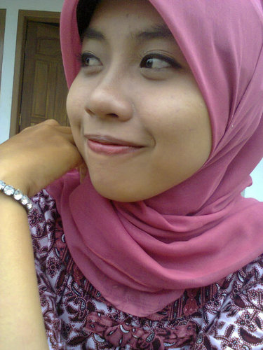 ªкŭ wanita biasa Ϋά̲̣̥ηġ mencari kebahagiaan dunia akhirat,. Mencintai orang_terkasih.,family is everyting (˘⌣˘)ε˘`)