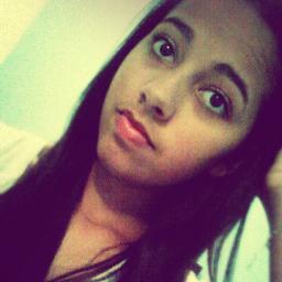 Evangélica, 17 Anos , Solteira , Ariana , Chata , Brincalhona && Preguiçosa . Rá !
Beijoos :*