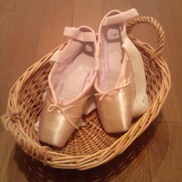 cinnamochan's profile picture. 踊る阿呆に観る阿呆、同じ阿呆なら踊らにゃソンソン😊🎶
踊り大好き人間です💓阿波おどりにバレエ、フィギュアスケート。。ジャンルを問わず、音に合わせて動くこと、動いているのを観ることが、とにかく好き‼全てのダンサーに幸あれ🍀✨
地球上の全ての病や争いが無くなりますように🙏🕊💓✨
【阿波おどり公式アンバサダー】