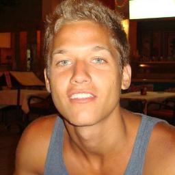 Hey, my name is Sasha, I'm a 21 year old male, enjoying life, I'll keep update of my blog here and get in contact with new people :) Peace.