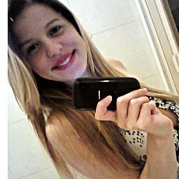 Todo mundo passa por problemas em sua vida , mas uma hora , tudo volta a ser ótimo de novo . A vida é feita de mundança e o mais importante .. crescimento !